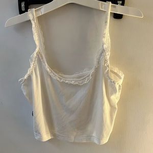 White crop top with a lace details